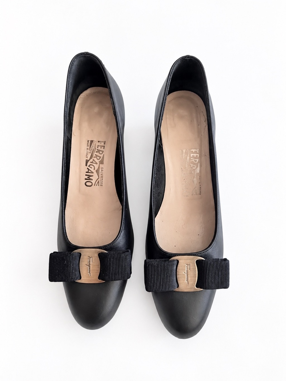 Salvatore Ferragamo Vara Black Leather Bow Pumps Vintage